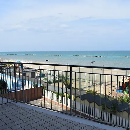 Astoria فندق بيزارو